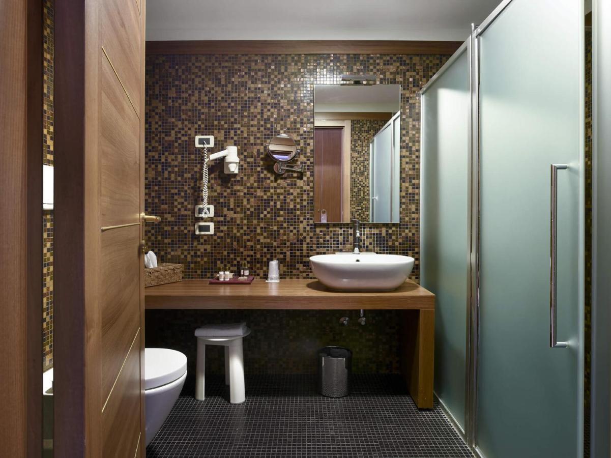 Thai Si Royal Thai Spa Lovadina Bagian luar foto