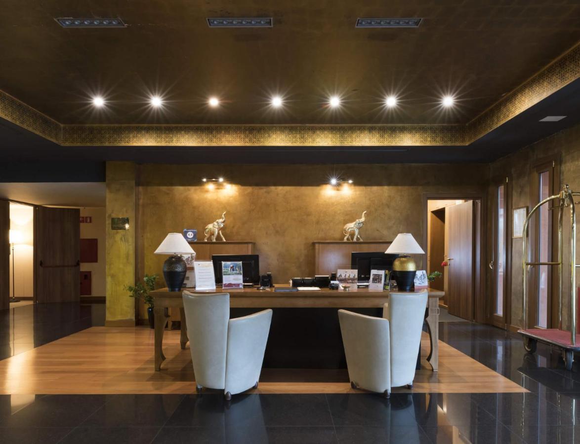 Thai Si Royal Thai Spa Lovadina Bagian luar foto