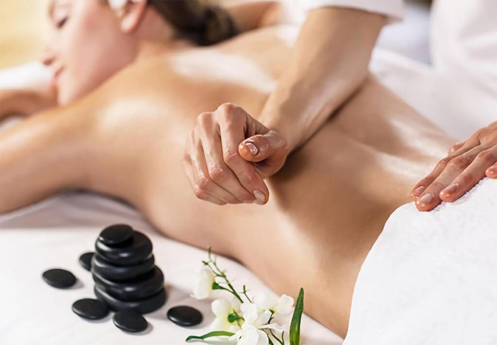 Thai Si Royal Thai Spa Lovadina Bagian luar foto